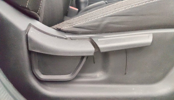 2021 Hyundai NEW I20 ASTA 1.2 AT, Petrol, Automatic, 68,742 km, Driver Side Adjustment Panel