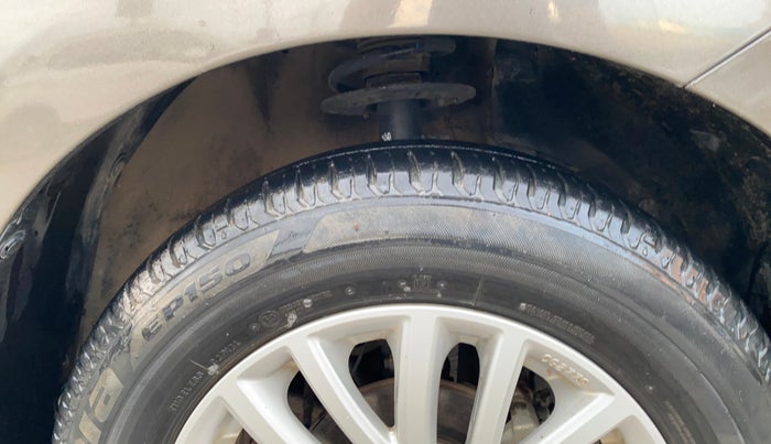 2019 Maruti Dzire ZXI, Petrol, Manual, 34,192 km, Right Front Tyre Tread
