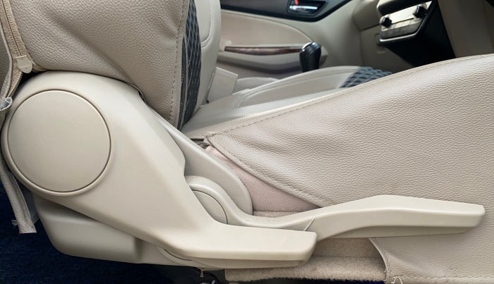 2019 Maruti Dzire ZXI, Petrol, Manual, 34,192 km, Driver Side Adjustment Panel