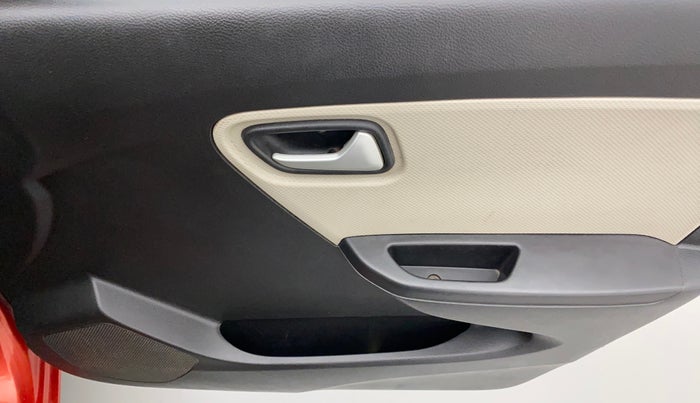 2019 Maruti Alto VXI, Petrol, Manual, 60,385 km, Driver Side Door Panels Control
