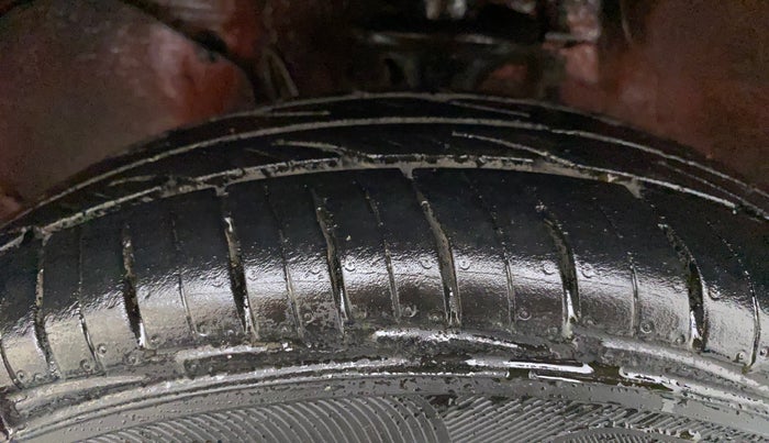 2019 Maruti Alto VXI, Petrol, Manual, 60,385 km, Left Front Tyre Tread