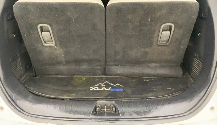 2021 Mahindra XUV700 AX 7 LUXURY D AT 7 STR, Diesel, Automatic, 1,00,162 km, Boot Inside