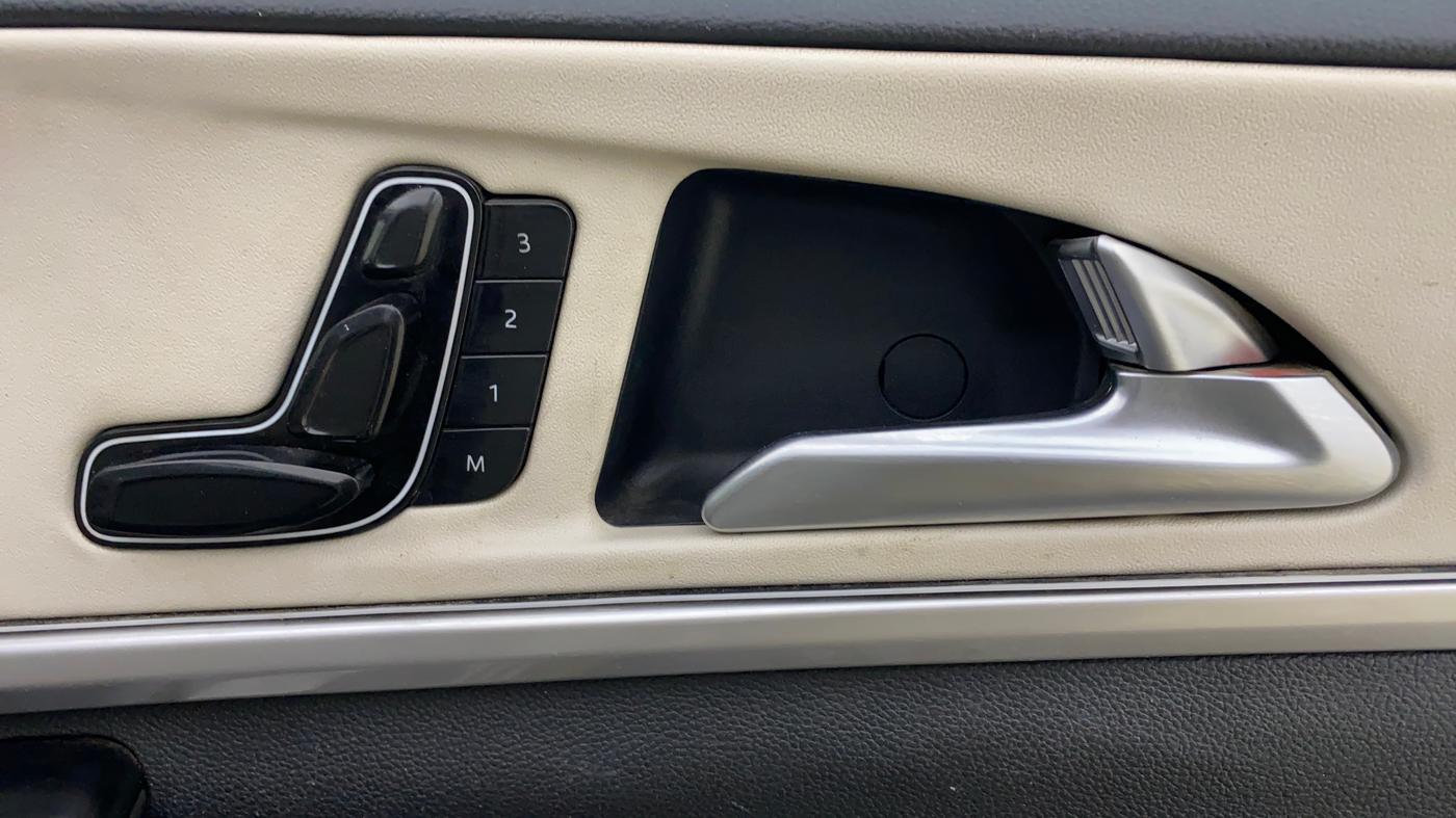 2021 Mahindra XUV700 AX 7 LUXURY D AT 7 STR, Diesel, Automatic, 99,868 km, Driver Side Adjustment Panel