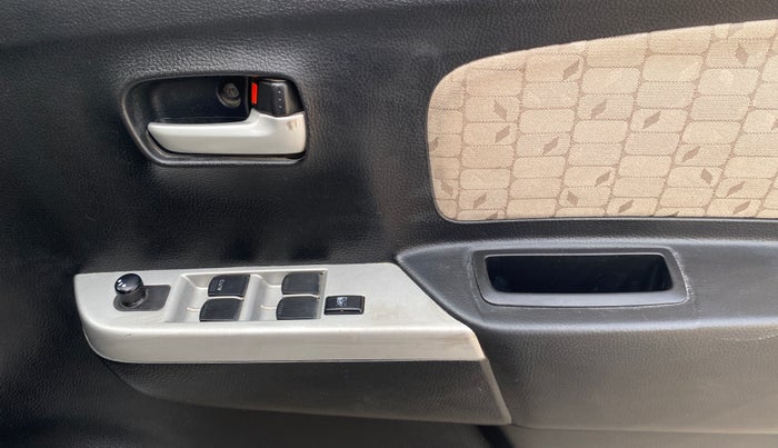 2016 Maruti Wagon R 1.0 VXI, Petrol, Manual, 59,511 km, Driver Side Door Panels Control