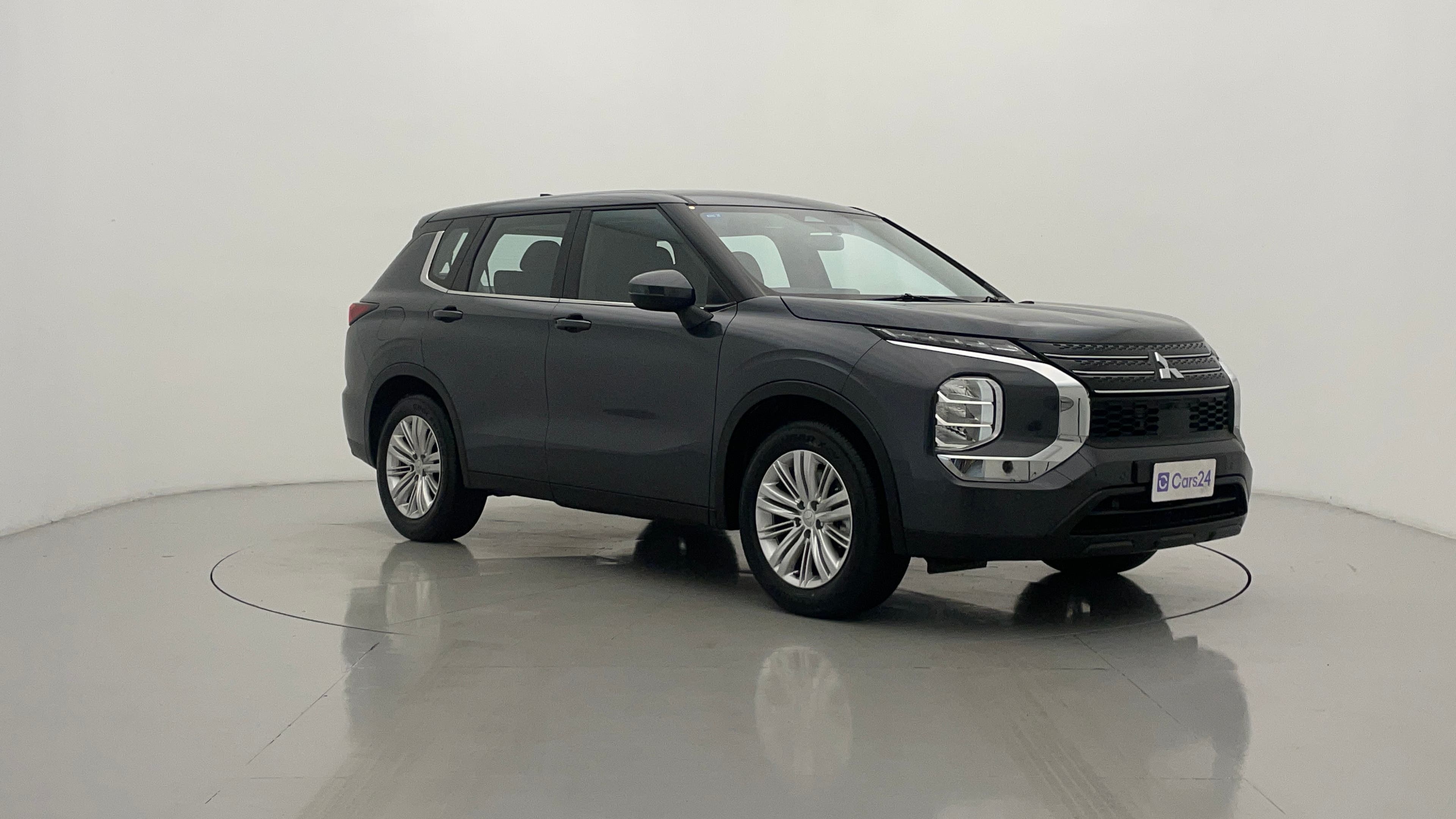 Mitsubishi Outlander image