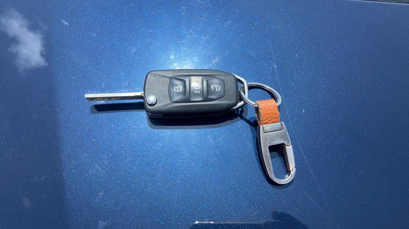 2025 Tata Tiago XM PETROL, Petrol, Manual, 12,894 km, Key Close Up
