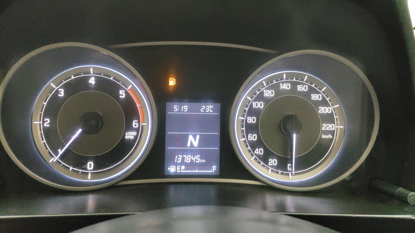 2017 Maruti Dzire ZDI PLUS AMT, Diesel, Automatic, 1,37,821 km, Odometer Image