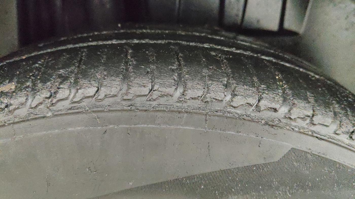 2017 Maruti Dzire ZDI PLUS AMT, Diesel, Automatic, 1,37,821 km, Right Rear Tyre Tread