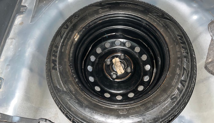 2017 Hyundai Elite i20 MAGNA EXECUTIVE 1.2, Petrol, Manual, 1,06,800 km, Spare Tyre