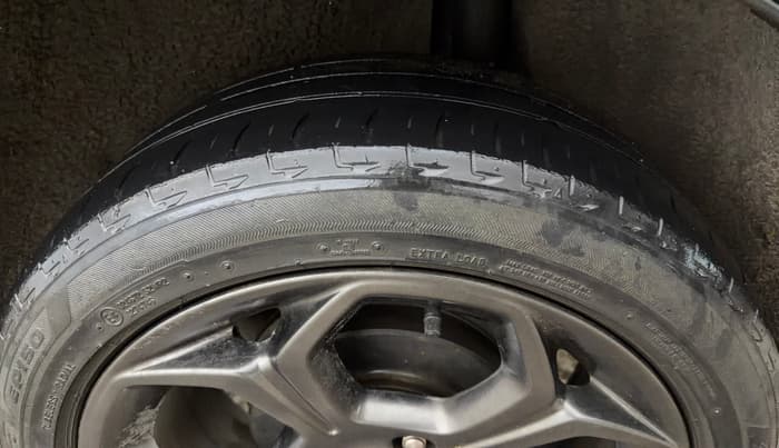 2019 Ford Ecosport TITANIUM 1.0L ECOBOOST SPORTS(SUNROOF), Petrol, Manual, 95,728 km, Left Rear Tyre Tread