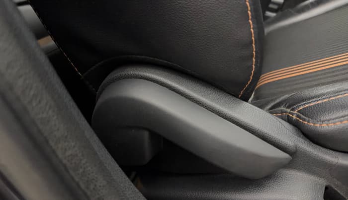 2019 Ford Ecosport TITANIUM 1.0L ECOBOOST SPORTS(SUNROOF), Petrol, Manual, 95,728 km, Driver Side Adjustment Panel