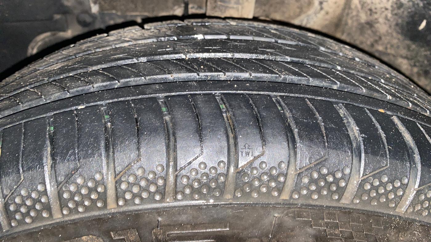 2018 Tata NEXON XT DIESEL, Diesel, Manual, 70,648 km, Left Front Tyre Tread