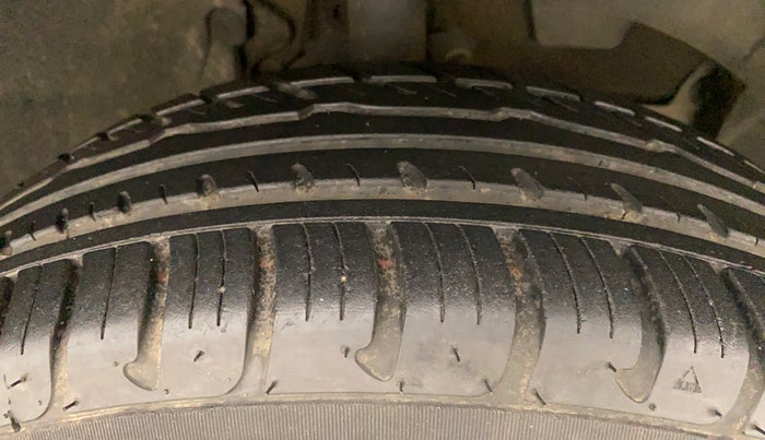 2018 Renault Duster RXS CVT, Petrol, Automatic, 17,139 km, Right Front Tyre Tread