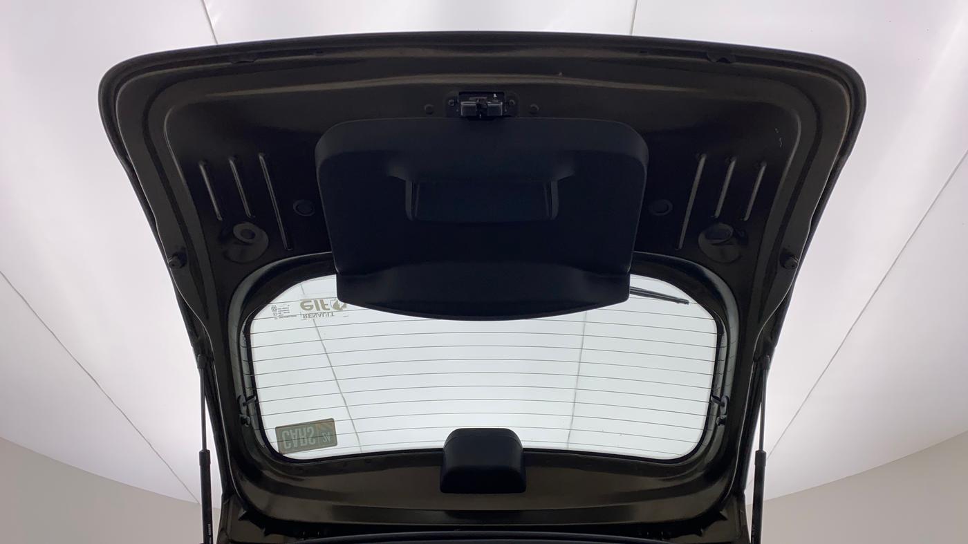 2018 Renault Duster RXS CVT, Petrol, Automatic, 17,139 km, Boot Door Open