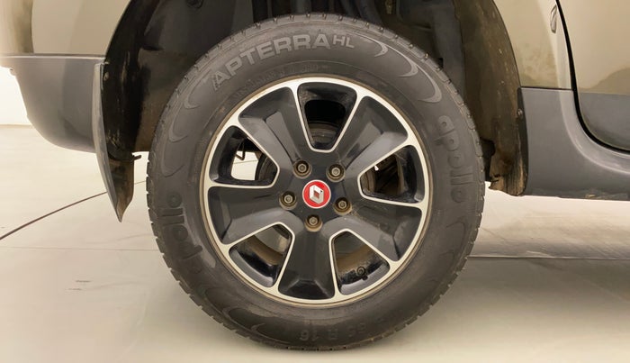 2018 Renault Duster RXS CVT, Petrol, Automatic, 17,139 km, Right Rear Wheel