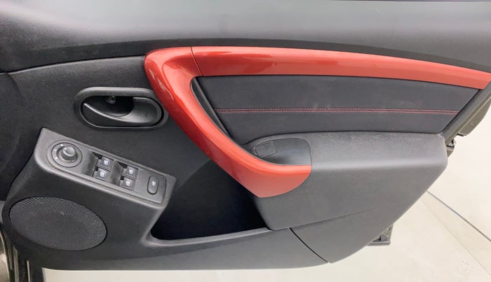 2018 Renault Duster RXS CVT, Petrol, Automatic, 17,139 km, Driver Side Door Panels Control