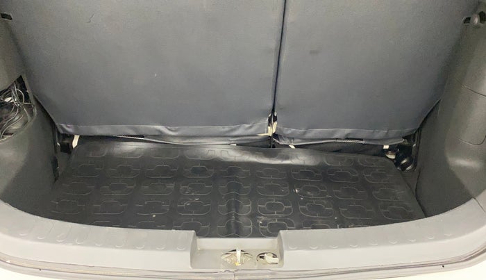 2014 Maruti Ritz VDI, Diesel, Manual, 38,170 km, Boot Inside