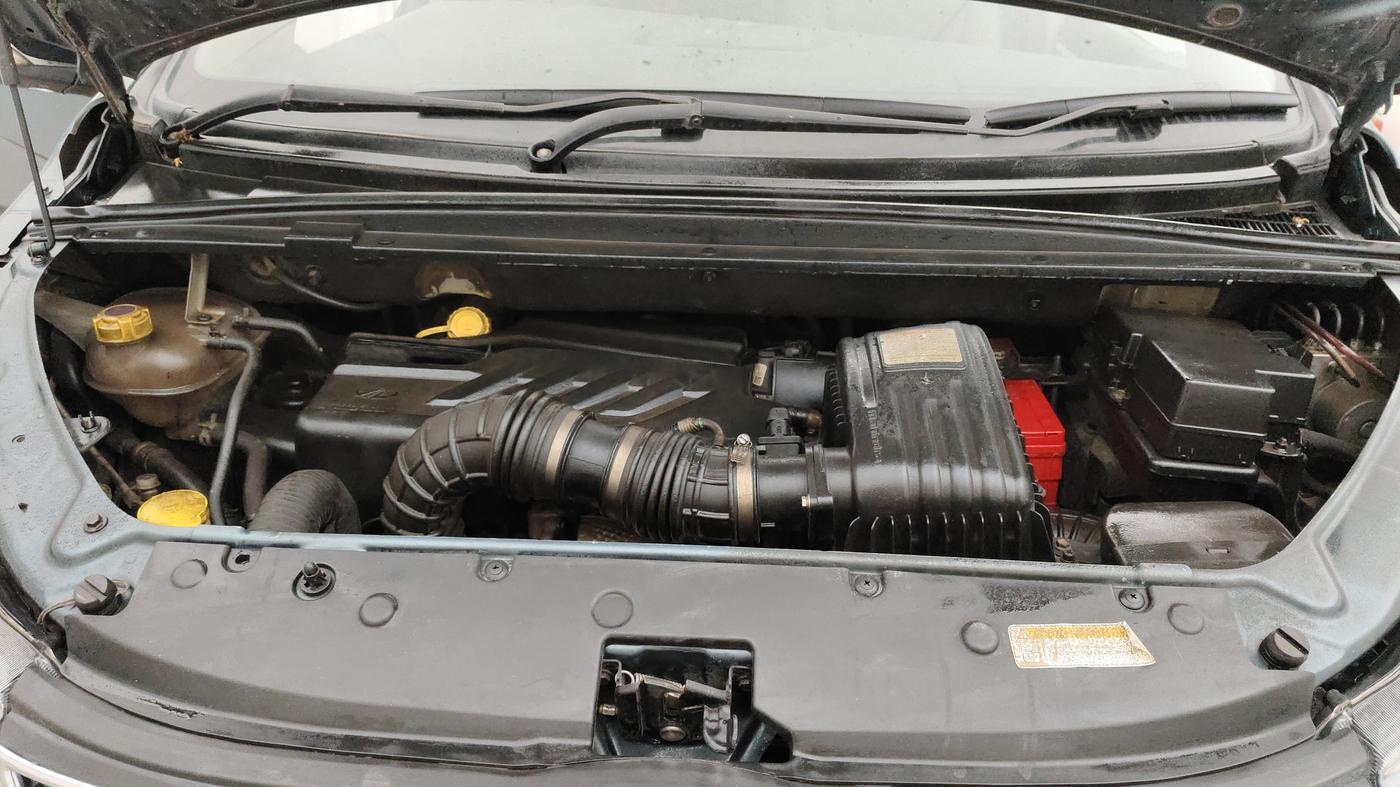 2018 Mahindra MARAZZO M8 7 STR, Diesel, Manual, 1,15,572 km, Engine View