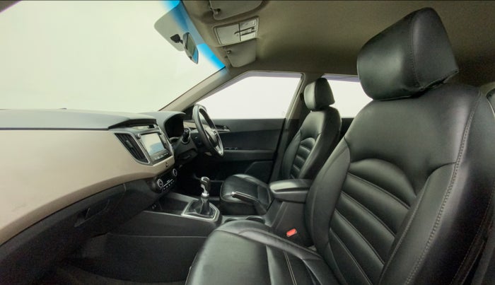 2017 Hyundai Creta SX PLUS 1.6 PETROL, Petrol, Manual, 1,05,384 km, Right Side Front Door Cabin