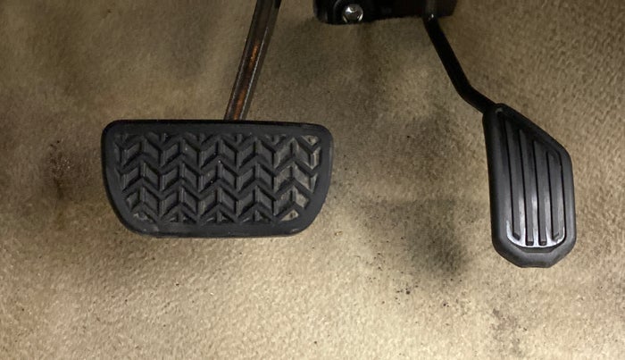 2018 Toyota YARIS VX CVT, Petrol, Automatic, 52,051 km, Pedals