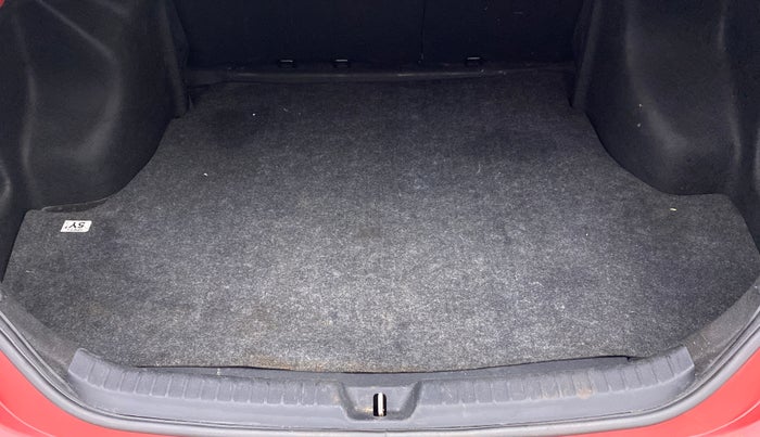 2018 Toyota YARIS VX CVT, Petrol, Automatic, 52,051 km, Boot Inside