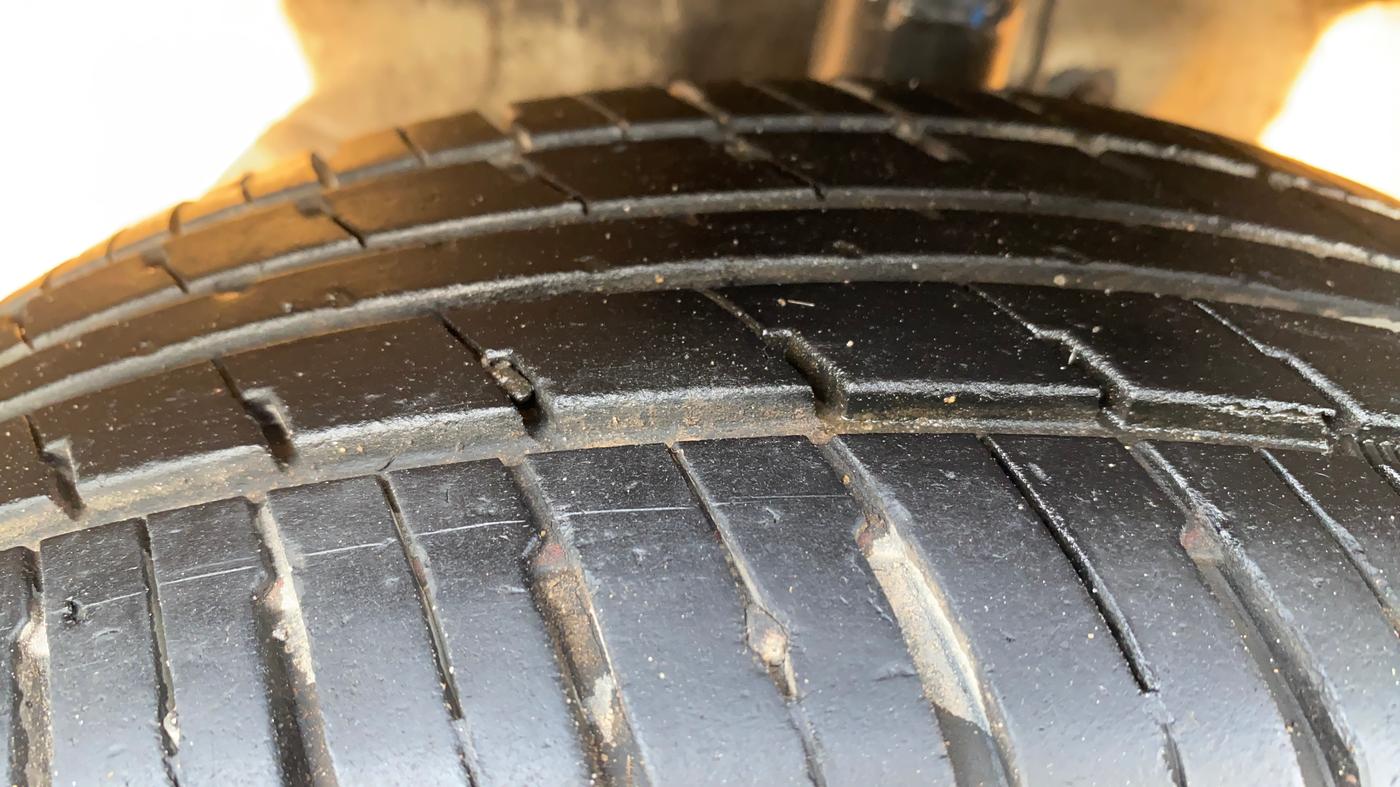 2014 Maruti Wagon R Stingray VXI, Petrol, Manual, 59,186 km, Left Front Tyre Tread