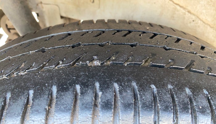 2014 Maruti Wagon R Stingray LXI (O), Petrol, Manual, 59,136 km, Right Rear Tyre Tread