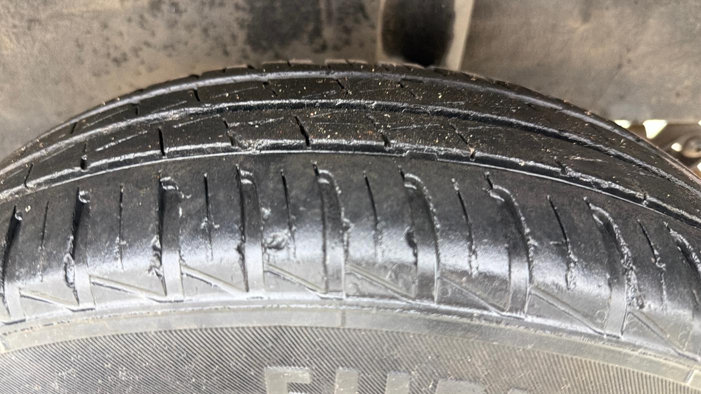 2018 Renault Kwid RXL 1.0 AMT, Petrol, Automatic, 38,346 km, Left Rear Tyre Tread