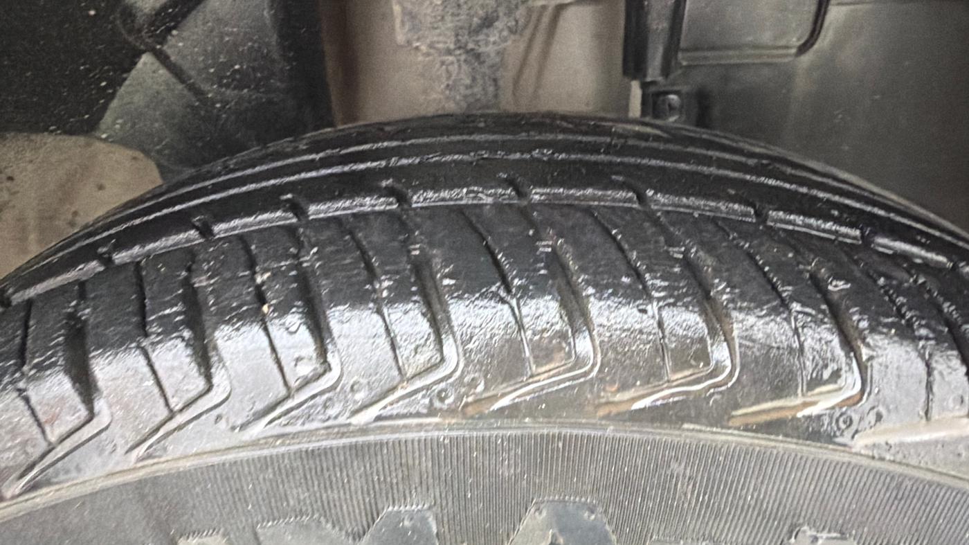 2018 Renault Kwid RXL 1.0 AMT, Petrol, Automatic, 38,346 km, Right Front Tyre Tread