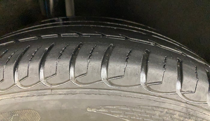 2019 Ford Ecosport TITANIUM 1.0L ECOBOOST SPORTS(SUNROOF), Petrol, Manual, 47,737 km, Right Rear Tyre Tread