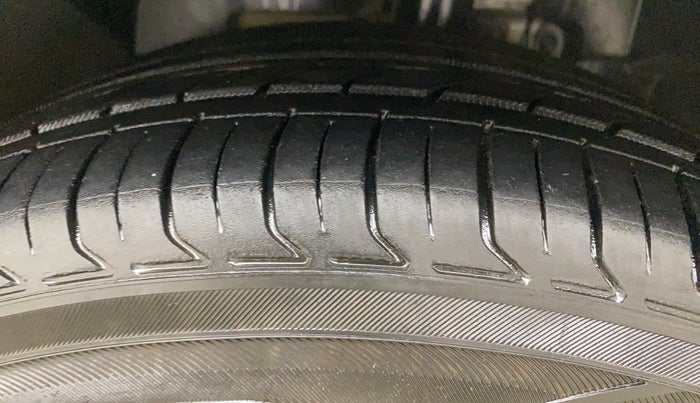 2019 Ford Ecosport TITANIUM 1.0L ECOBOOST SPORTS(SUNROOF), Petrol, Manual, 47,737 km, Left Front Tyre Tread