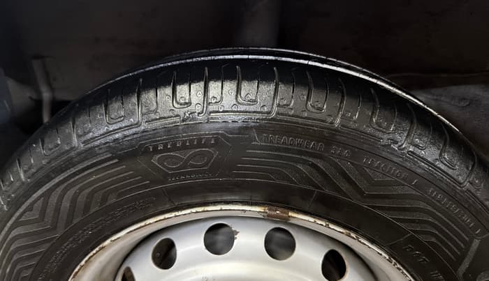 2021 Hyundai NEW SANTRO SPORTZ EXECUTIVE MT CNG, CNG, Manual, 1,12,799 km, Right Rear Tyre Tread