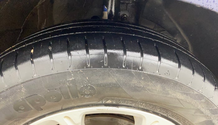 2021 Maruti Swift ZXI, Petrol, Manual, 63,314 km, Right Front Tyre Tread