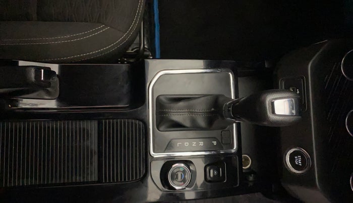 2021 Renault Kiger RXZ TURBO CVT DUAL TONE, Petrol, Automatic, 61,907 km, Gear Lever