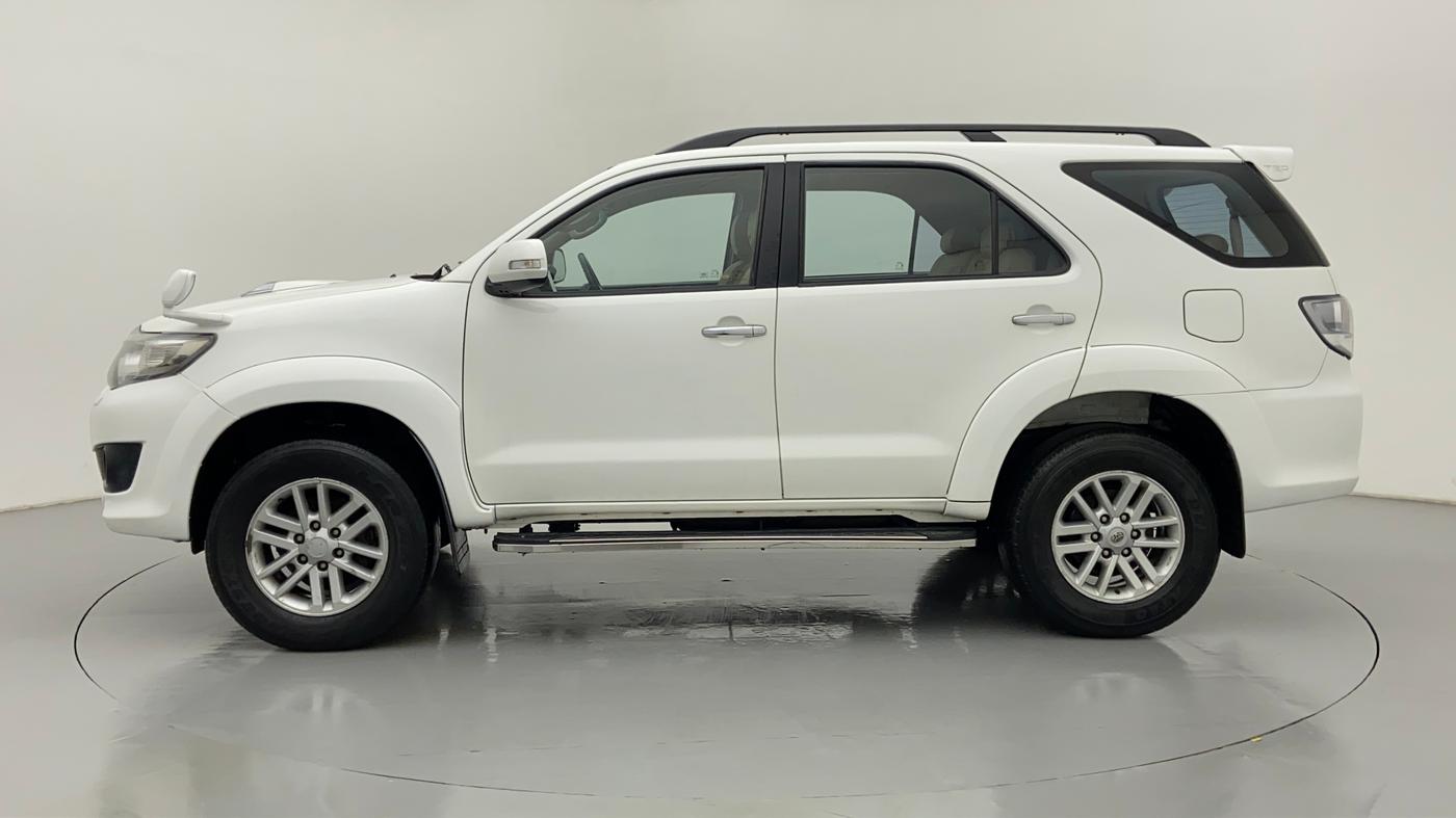 2014 Toyota Fortuner SPORTIVO 4X2 MT, Diesel, Manual, Left Side
