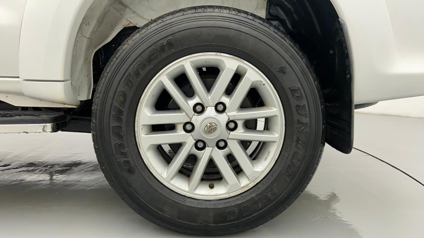 2014 Toyota Fortuner SPORTIVO 4X2 MT, Diesel, Manual, Left Rear Wheel