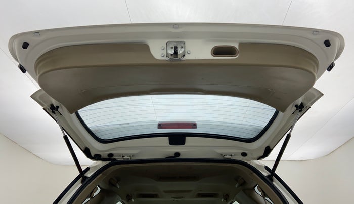 2014 Toyota Fortuner SPORTIVO 4X2 MT, Diesel, Manual, Boot Door Open