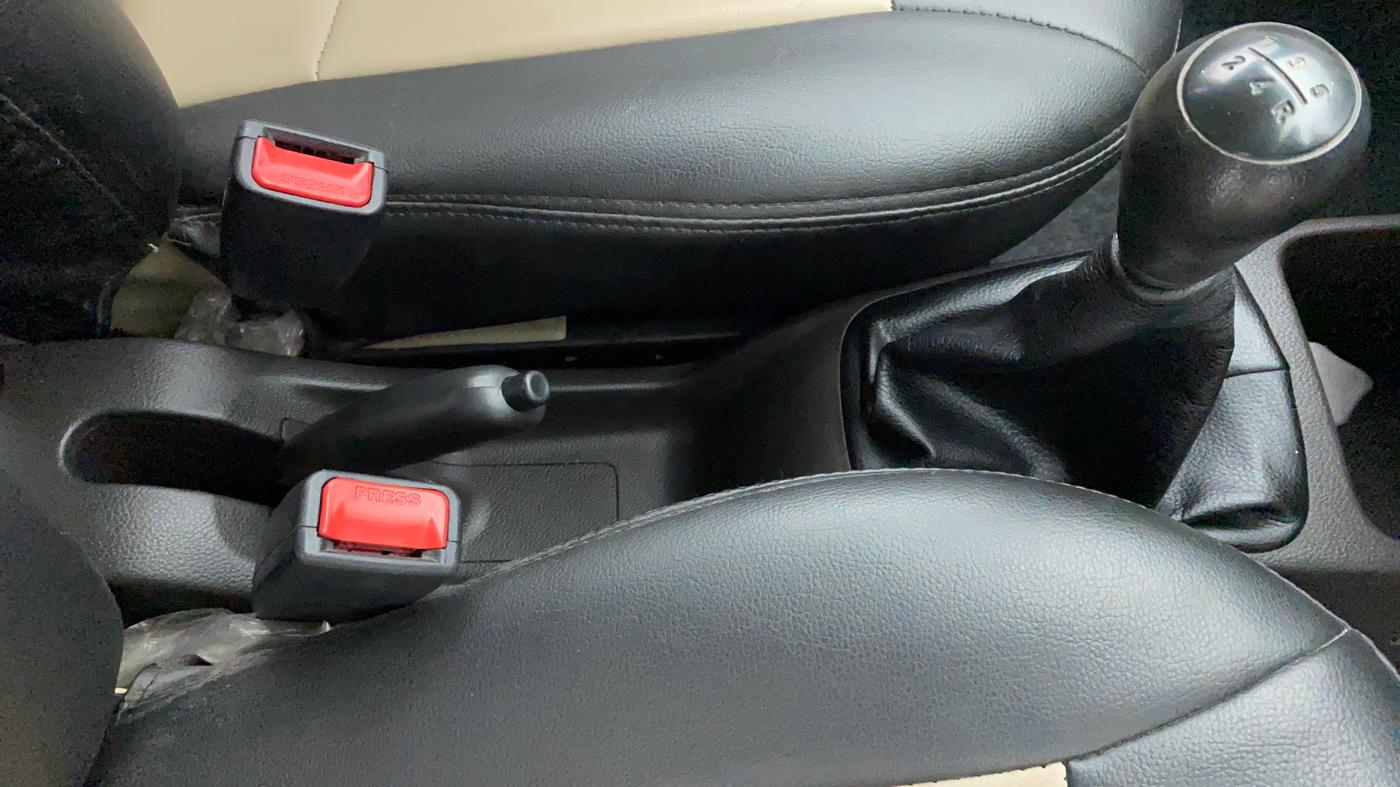 2018 Hyundai Eon MAGNA PLUS, Petrol, Manual, 9,154 km, Gear Lever
