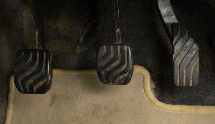 2019 Renault TRIBER 1.0 RXL PETROL, Petrol, Manual, 27,335 km, Pedals