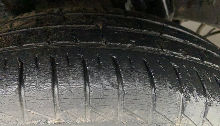 2019 Renault TRIBER 1.0 RXL PETROL, Petrol, Manual, 27,335 km, Right Rear Tyre Tread