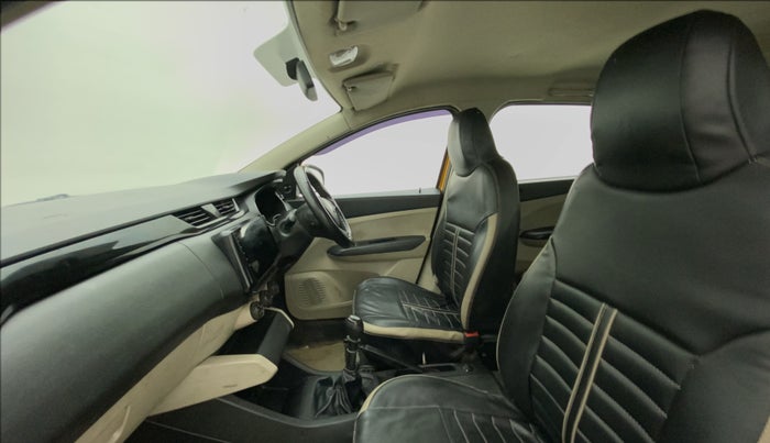 2019 Renault TRIBER 1.0 RXL PETROL, Petrol, Manual, 27,335 km, Right Side Front Door Cabin