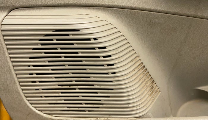 2019 Renault TRIBER 1.0 RXL PETROL, Petrol, Manual, 27,335 km, Speaker