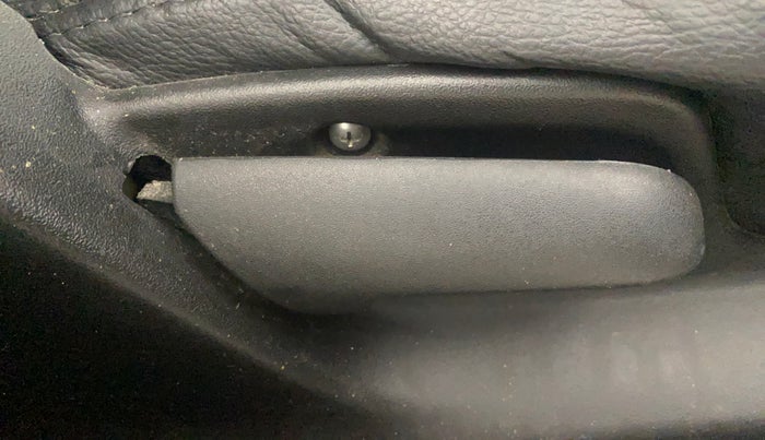 2013 Maruti Swift VXI, Petrol, Manual, 53,007 km, Driver Side Adjustment Panel