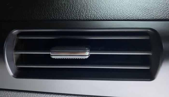 2019 Tata Harrier XZ 2.0L Kryotec, Diesel, Manual, 57,856 km, Rear AC Vents