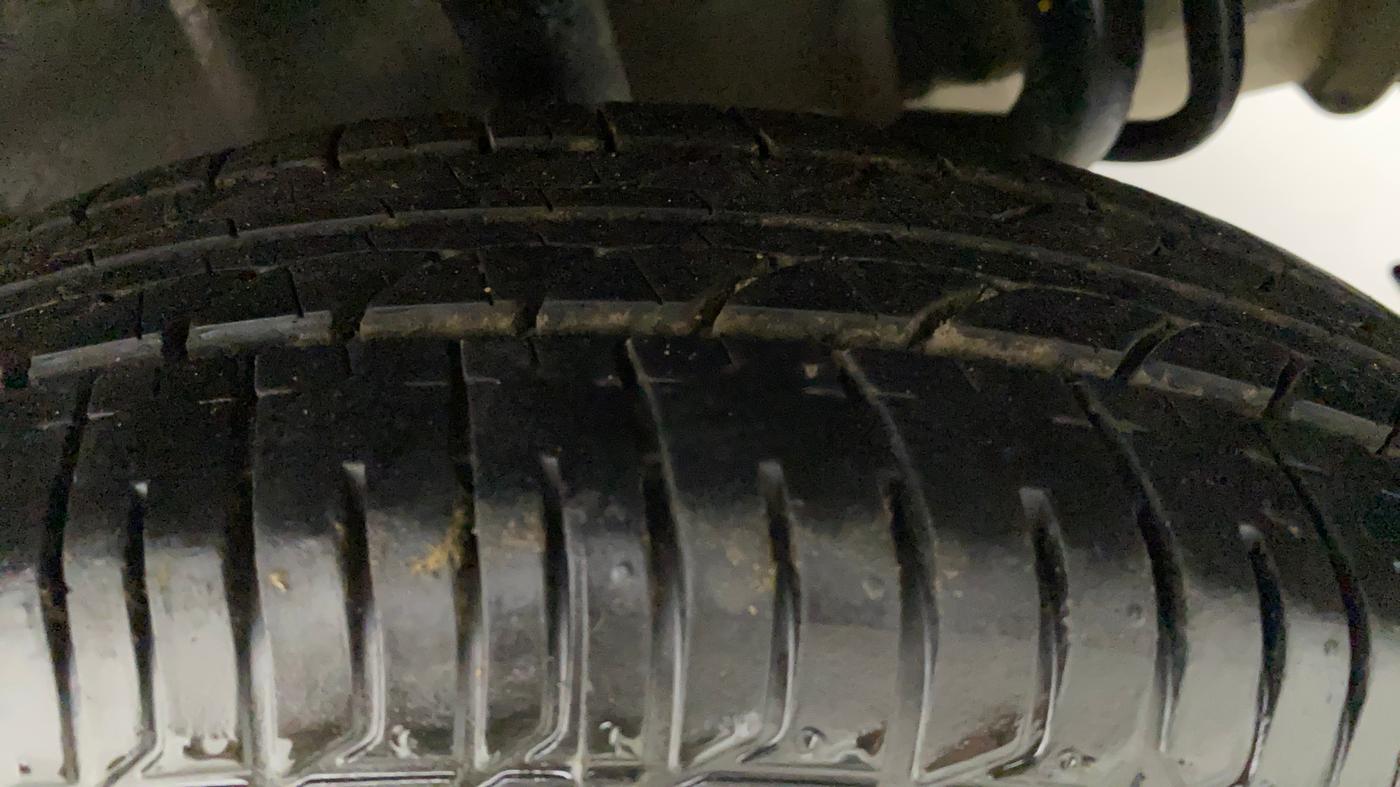 2018 Tata Tiago XE PETROL, Petrol, Manual, 40,330 km, Left Rear Tyre Tread