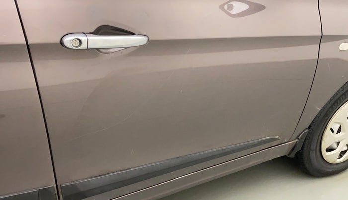 2018 Tata Tiago XE PETROL, Petrol, Manual, 40,330 km, Driver-side door - Minor scratches