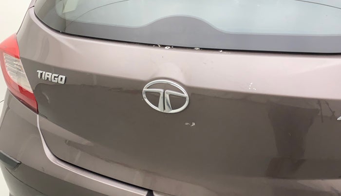 2018 Tata Tiago XE PETROL, Petrol, Manual, 40,330 km, Dicky (Boot door) - Slightly dented