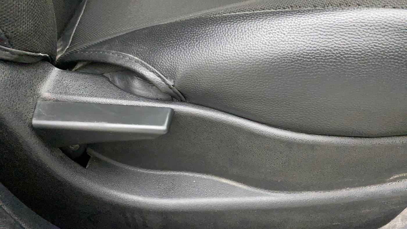 2018 Tata Tiago XE PETROL, Petrol, Manual, 40,330 km, Driver Side Adjustment Panel