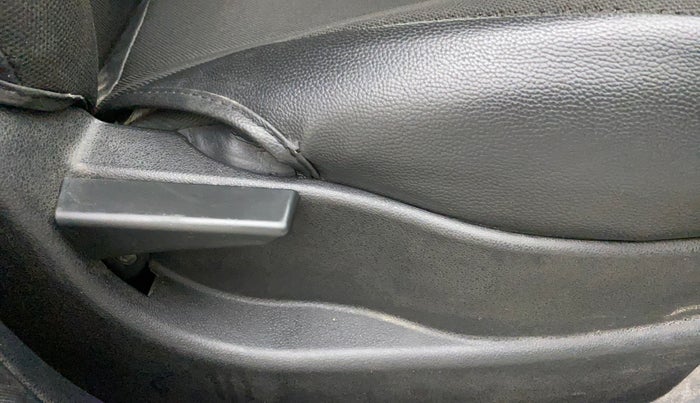 2018 Tata Tiago XE PETROL, Petrol, Manual, 40,330 km, Driver Side Adjustment Panel