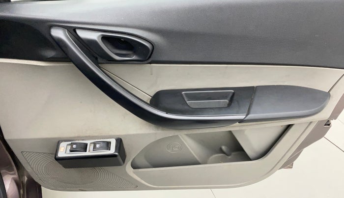 2018 Tata Tiago XE PETROL, Petrol, Manual, 40,330 km, Driver Side Door Panels Control